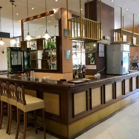 Private 706 Hotel
